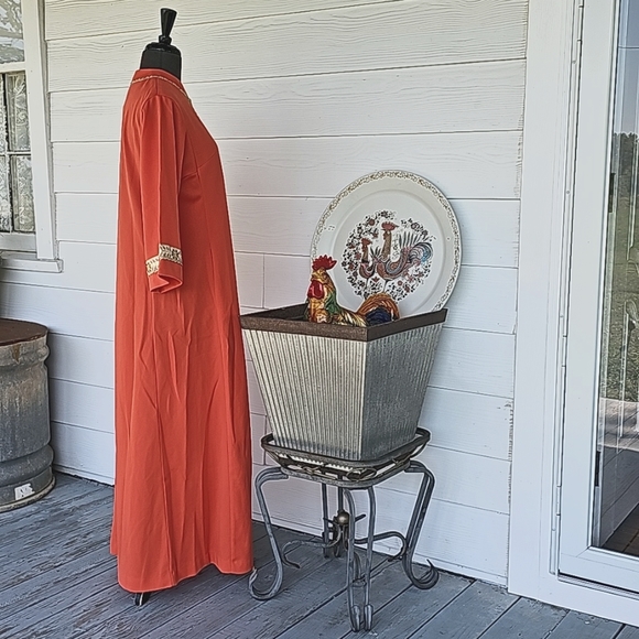 VINTAGE Evelyn Pearson Maxi Dress - Picture 6 of 16